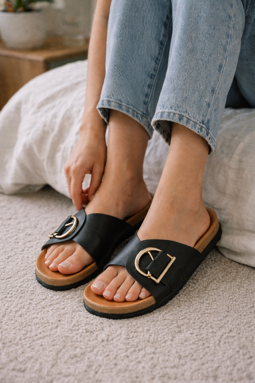 Sandalias mujer con hebilla diseño abierto