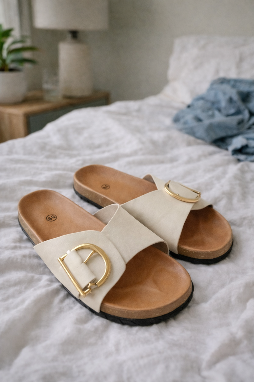 Sandalias mujer con hebilla diseño abierto