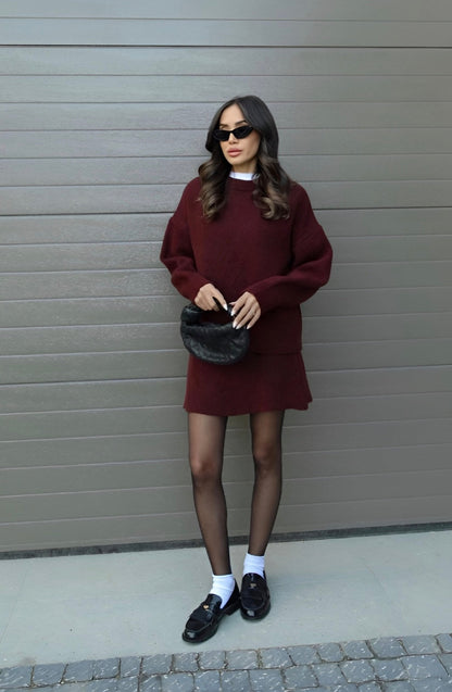 Conjunto Mujer Minifalda y Jersey Oversize Ajuste Holgado