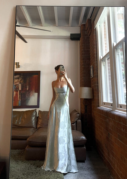 Vestido maxi mujer de satén tirantes finos corte en A