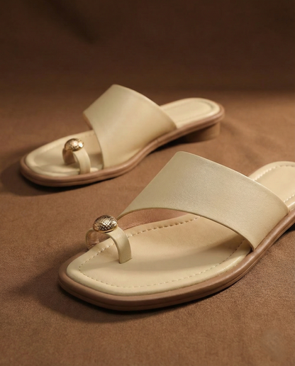 Sandalias Mujer de Cuero Punta Cuadrada Detalle Anillo Verano