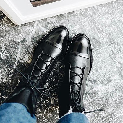 Botas mujer de cuero cordones frontales suela cómoda