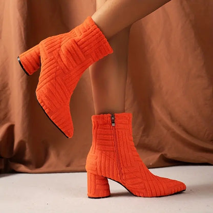 Botines Mujer de Tacón Grueso Diseño Monocromático