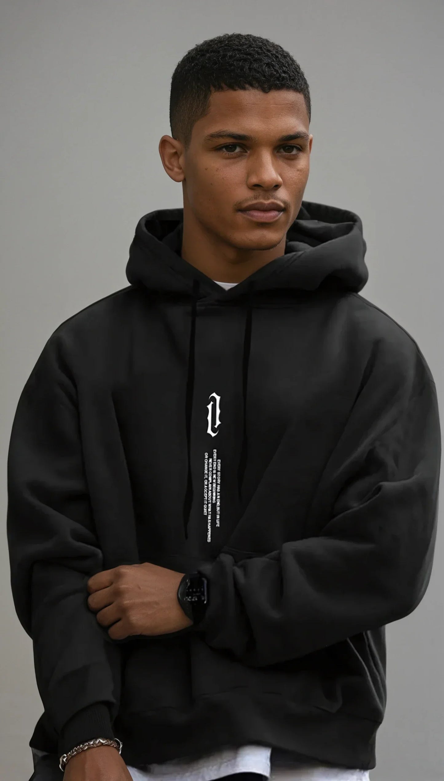 Sudadera Hombre con Capucha y Ajuste Amplio - Mavetta