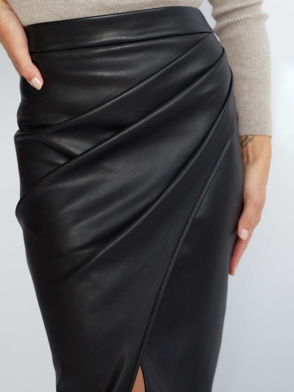 Falda Midi Mujer Plisada Ajuste Regular