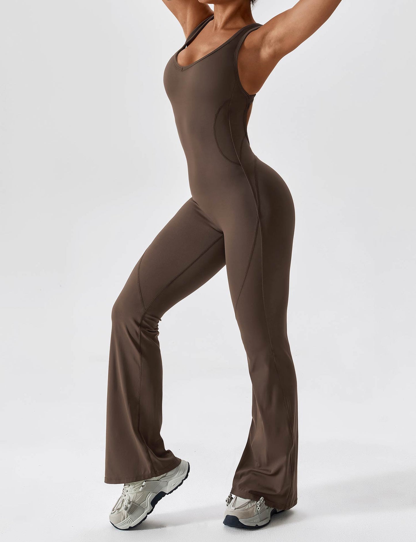 Mono Mujer Acampanado con Espalda Abierta Elegante