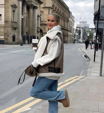 Chaleco Mujer de Invierno con Cuello Amplio y Diseño Moderno