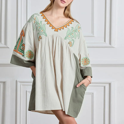 Vestido túnica mujer con bordados escote en V