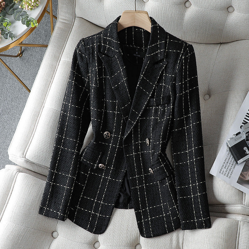 Blazer Mujer con Corte Entallado y Diseño Versátil