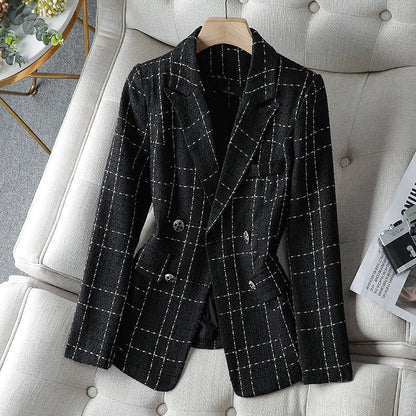 Blazer Mujer con Corte Entallado y Diseño Versátil