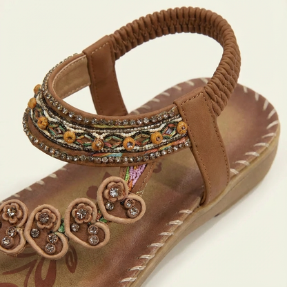 Sandalias Planas Mujer con Apliques Florales y Tiras con Cuentas Boho