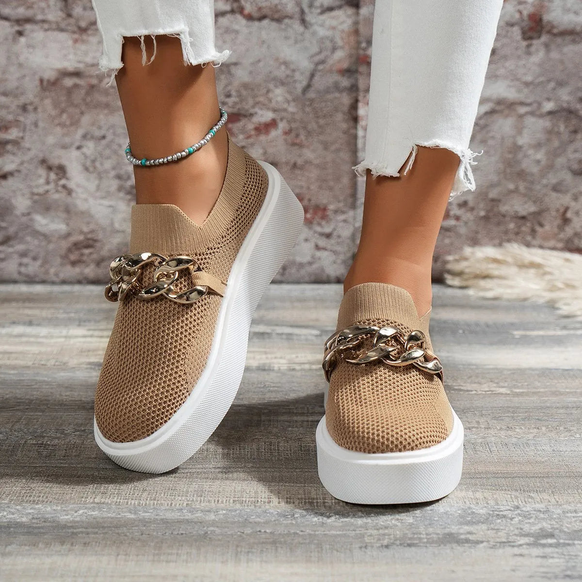 Zapatillas slip-on mujer con cadena decorativa suela gruesa