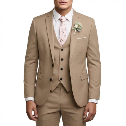 Traje Hombre con Chaleco y Solapa de Muesca Corte Elegante