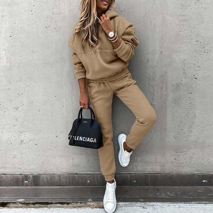 Conjunto deportivo mujer con sudadera y pantalón jogger cómodo