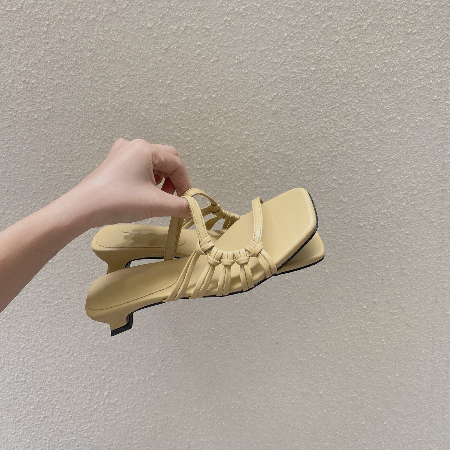 Sandalias Mujer Tacón Bajo Forma Asimétrica Punta Cuadrada