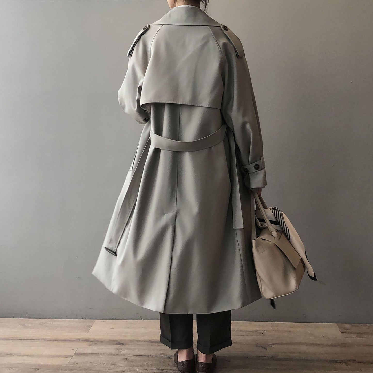 Gabardina Mujer de Doble Botonadura Estilo Moderno