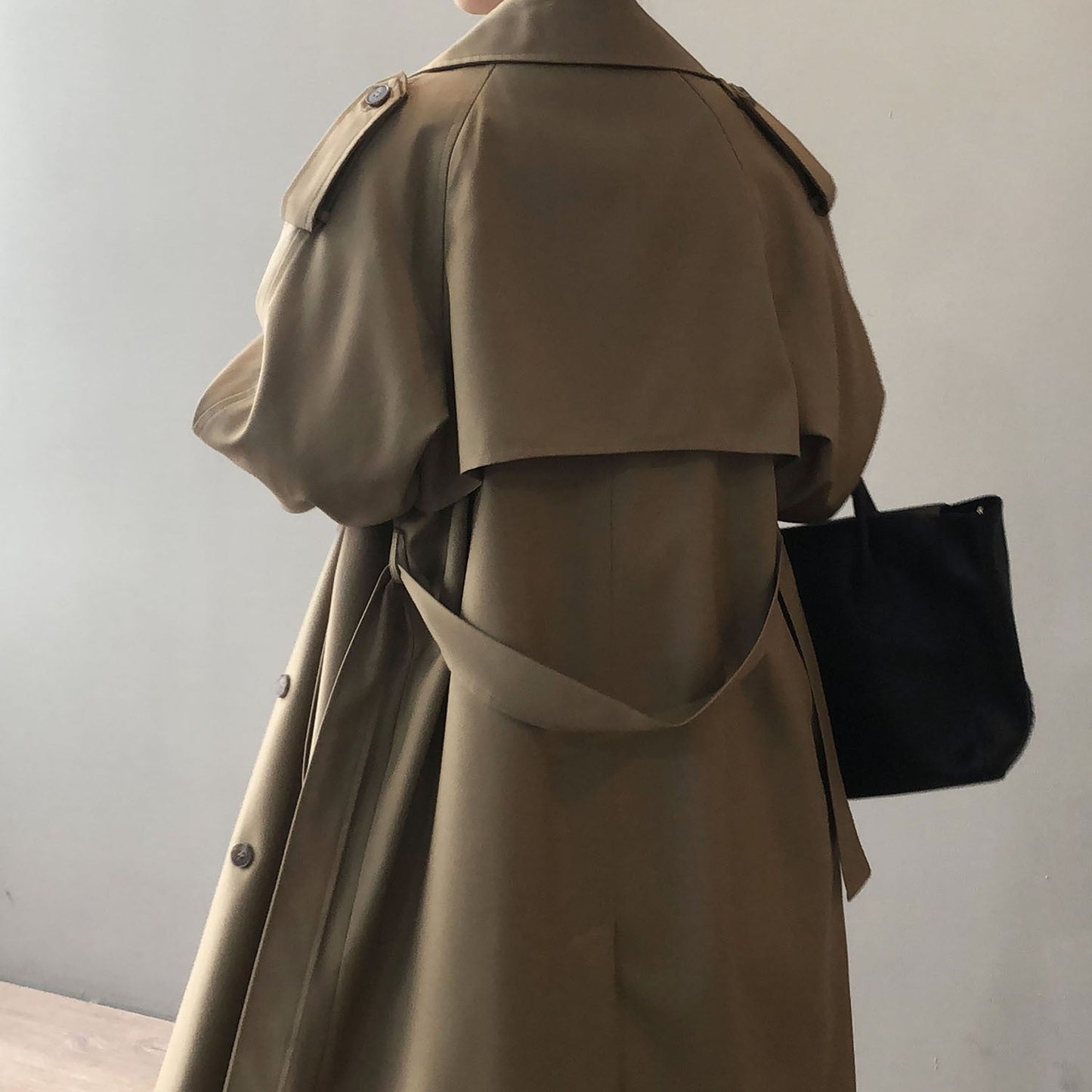 Gabardina Mujer de Doble Botonadura Estilo Moderno