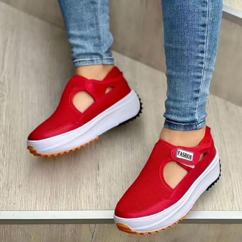 Zapatillas deportivas mujer con plataforma y laterales abiertos