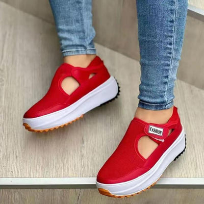 Zapatillas deportivas mujer con plataforma y laterales abiertos