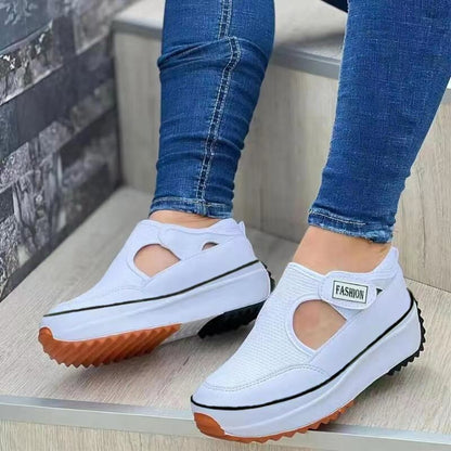 Zapatillas deportivas mujer con plataforma y laterales abiertos