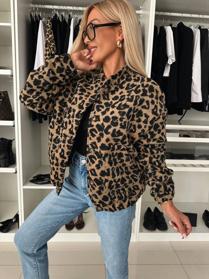 Chaqueta corta Mujer con estampado animal estilo moderno