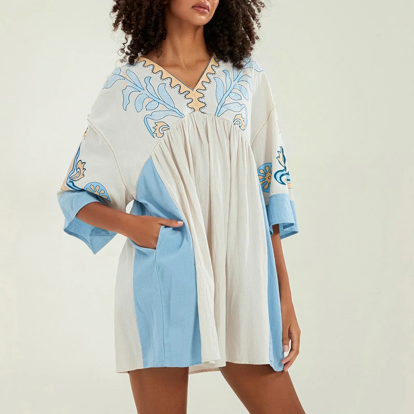 Vestido túnica mujer con bordados escote en V