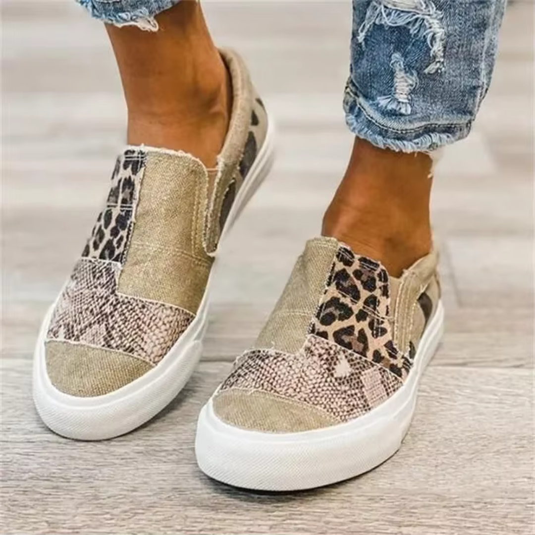 Zapatillas slip-on mujer con diseño patchwork estilo casual
