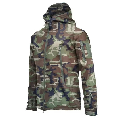 Chaqueta táctica hombre con capucha y bolsillos funcionales