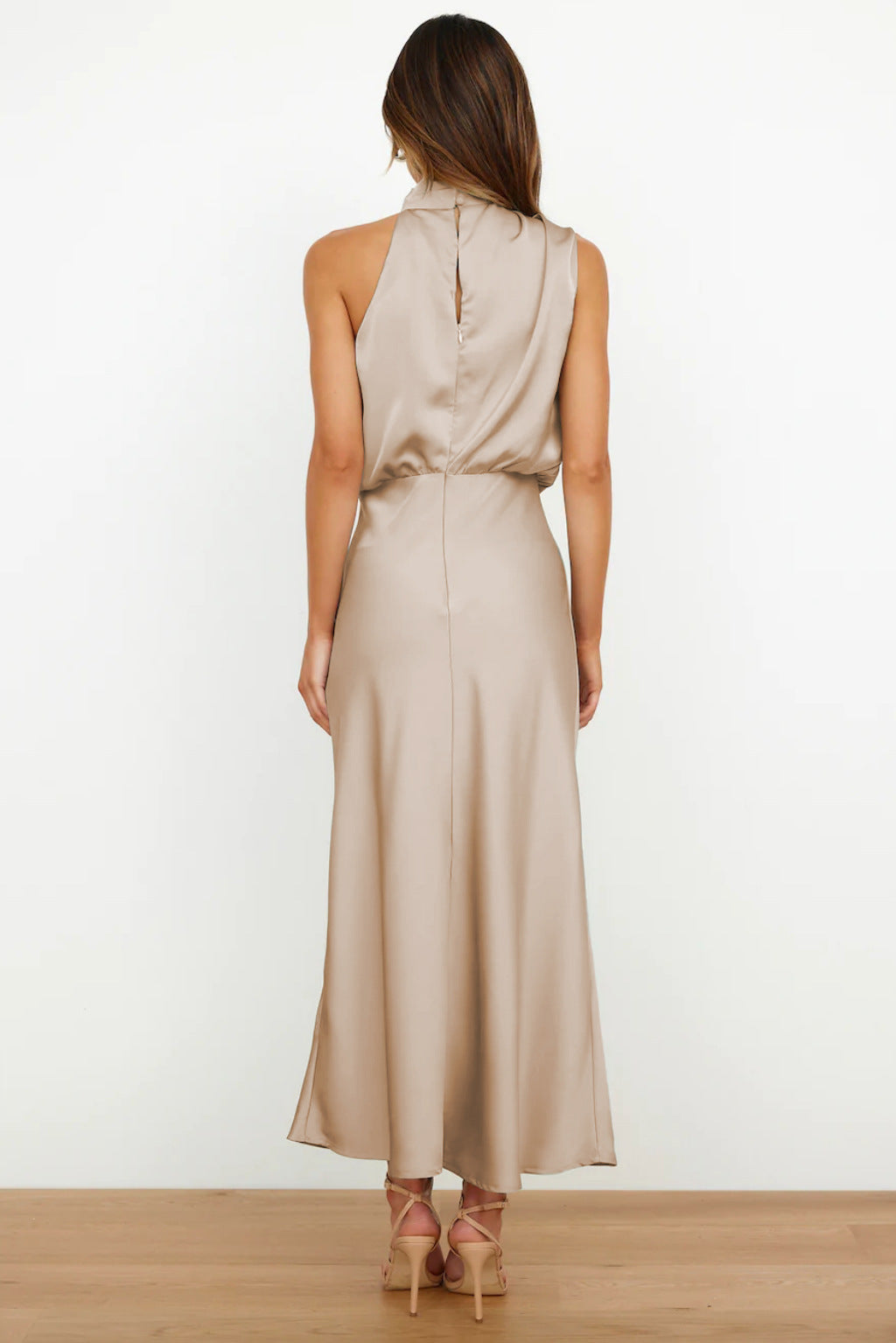 Vestido noche Mujer cuello halter corte fluido