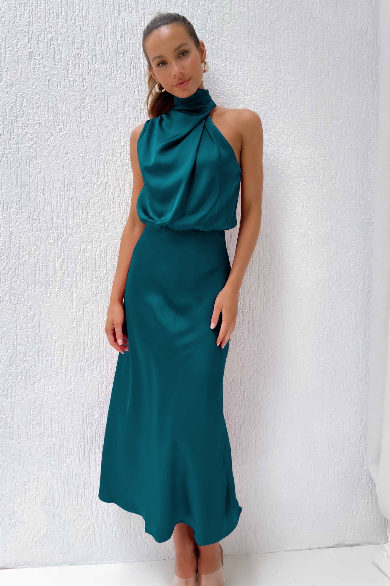 Vestido noche Mujer cuello halter corte fluido