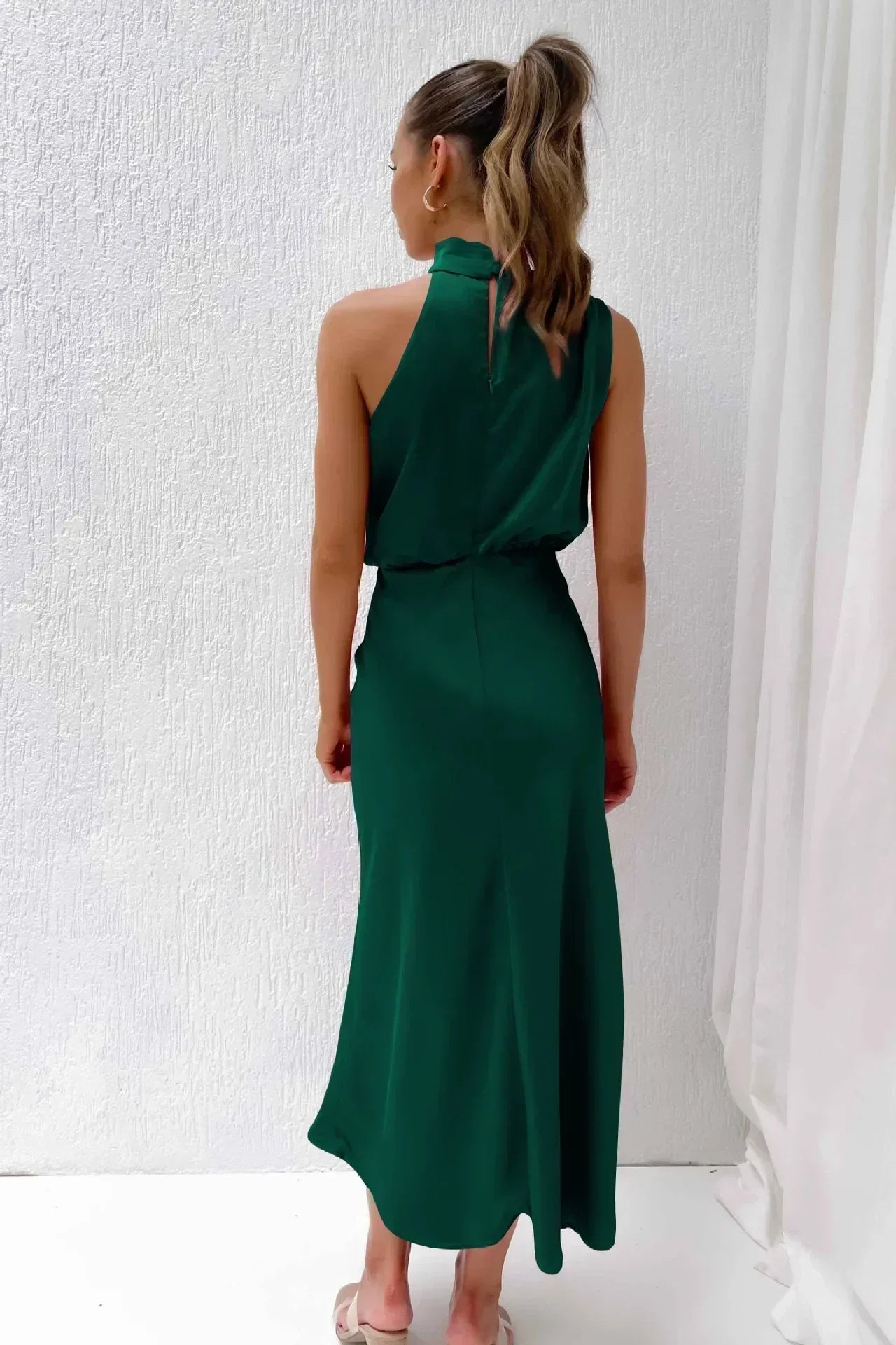Vestido noche Mujer cuello halter corte fluido