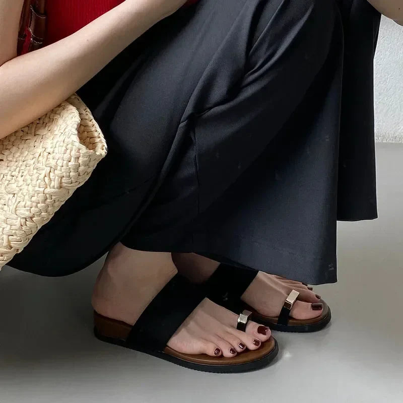 Sandalias Mujer de Piel Ante con Detalle de Anillo