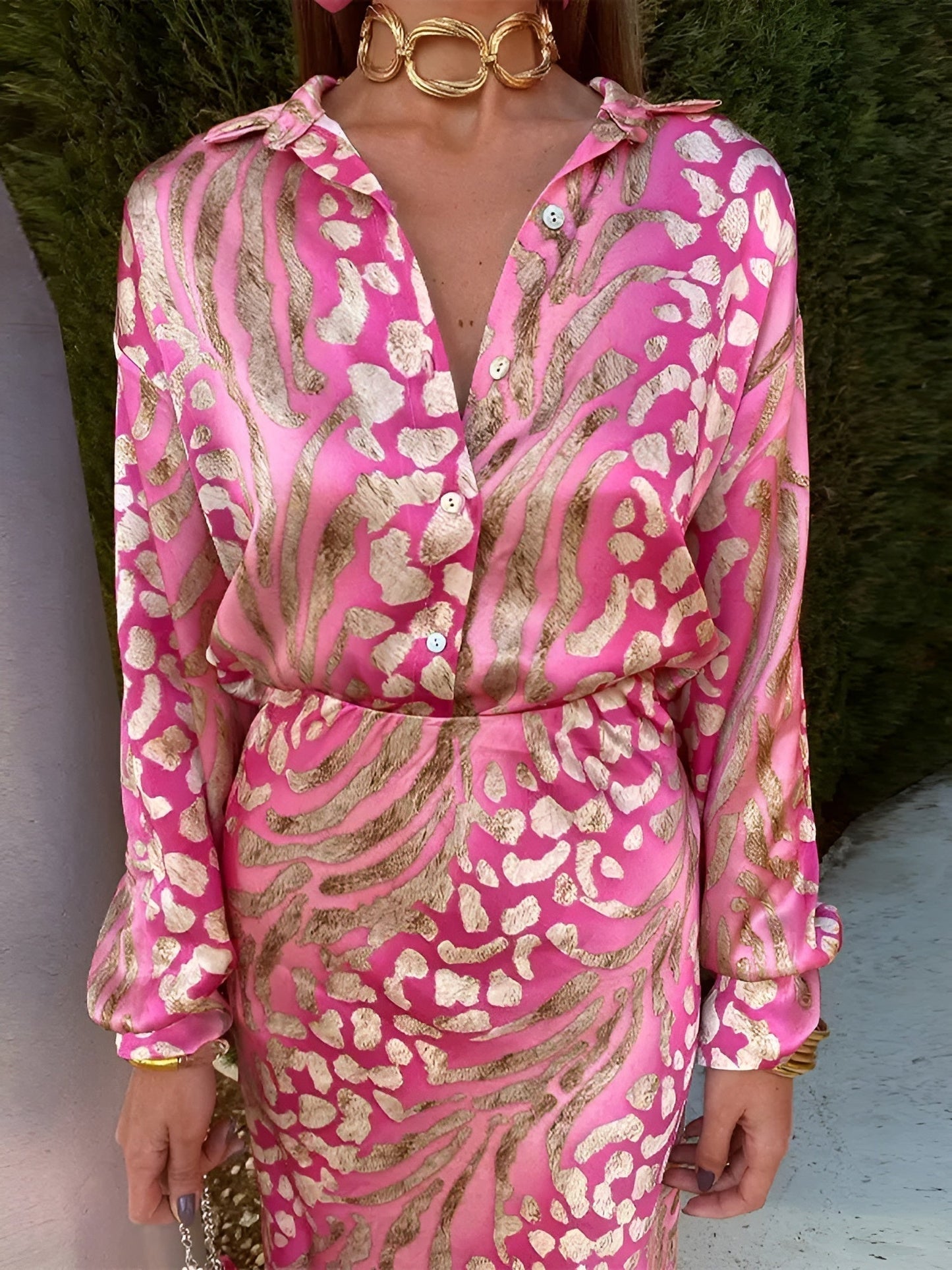 Conjunto Mujer Blusa y Falda Botones Detalle Elegante