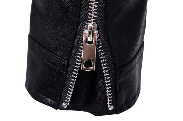 Cazadora motera hombre de cuero ajustable