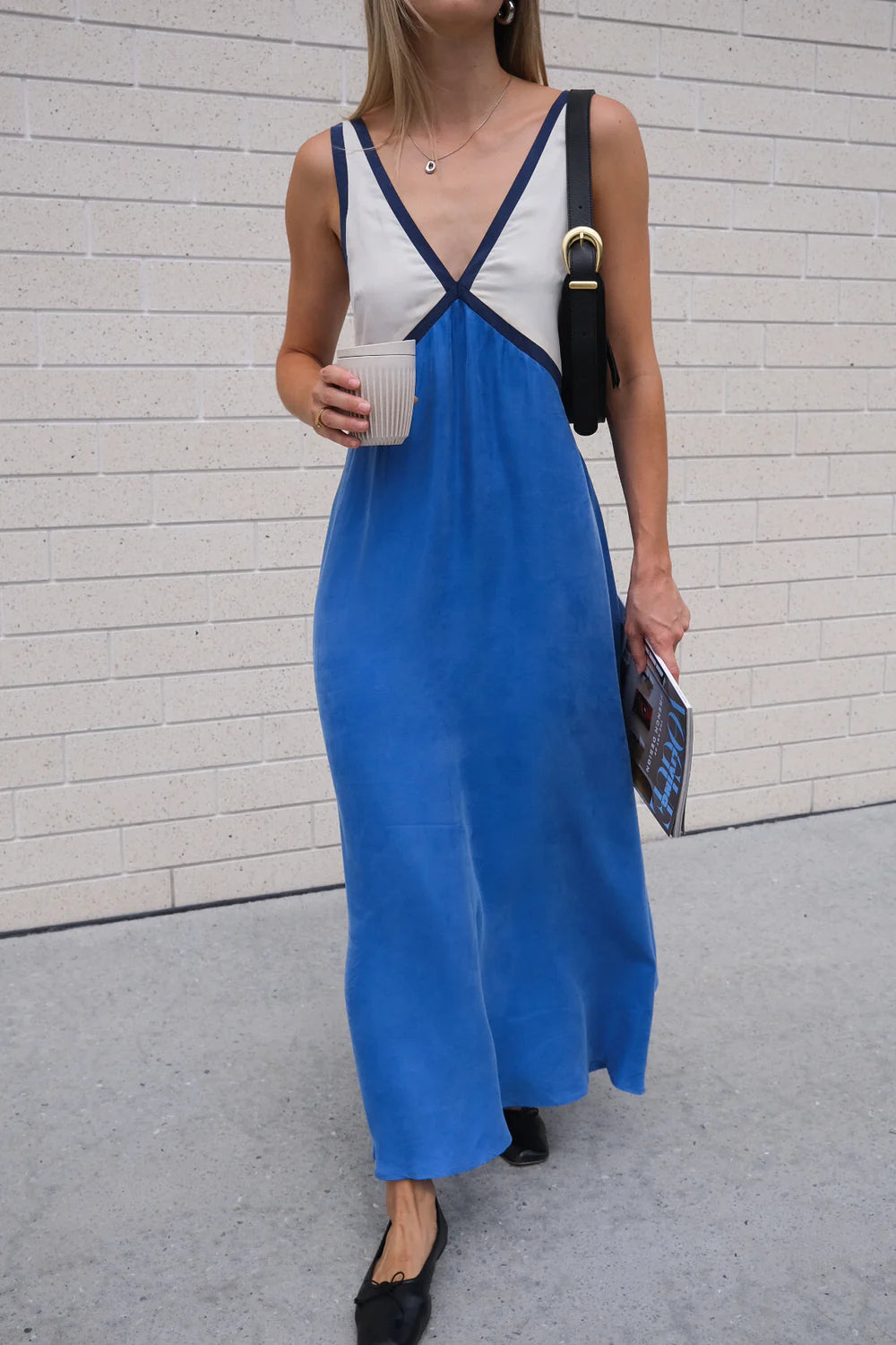 Vestido largo Mujer con escote en V y corte fluido