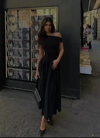 Vestido largo mujer con cuello alto y falda plisada