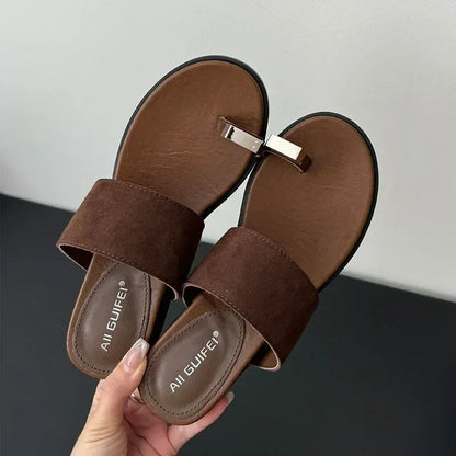 Sandalias Mujer de Piel Ante con Detalle de Anillo