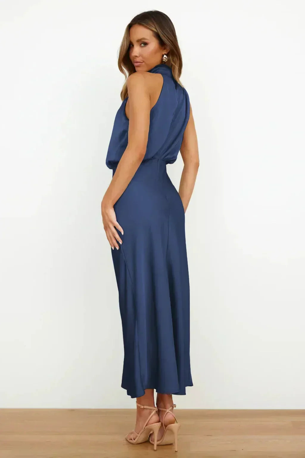 Vestido noche Mujer cuello halter corte fluido