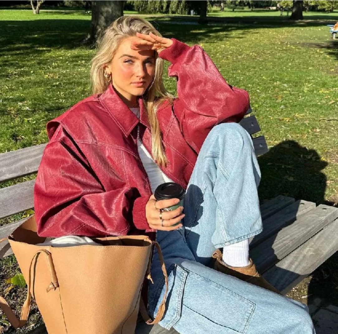 Chaqueta bomber mujer de cuero oversize con costuras decorativas