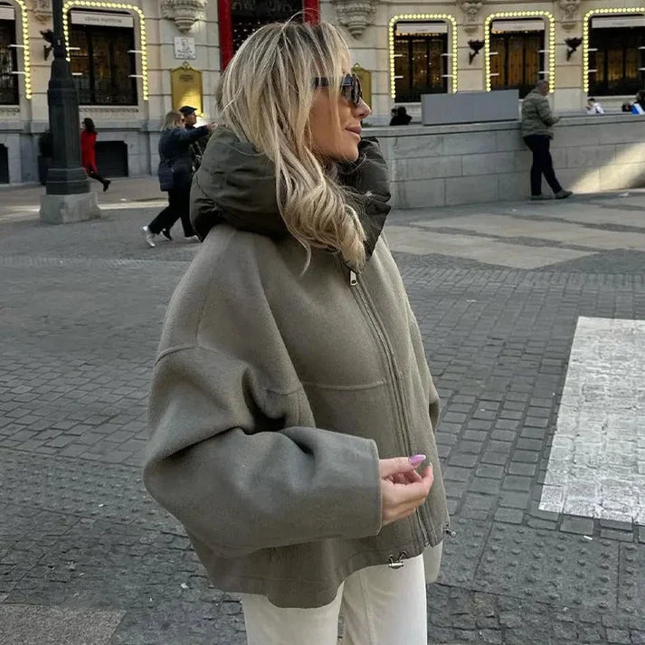 Abrigo Mujer con Capucha Estilo Elegante - Mavetta