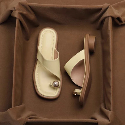 Sandalias Mujer de Cuero Punta Cuadrada Detalle Anillo Verano