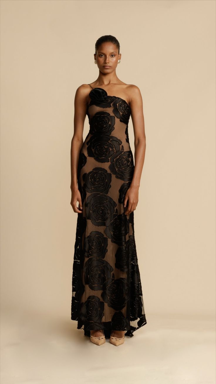 Vestido largo mujer con volantes y diseño