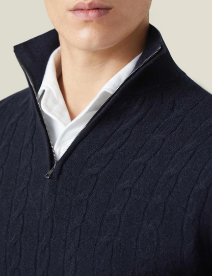 Jersey hombre de punto trenzado cuello alto con cremallera