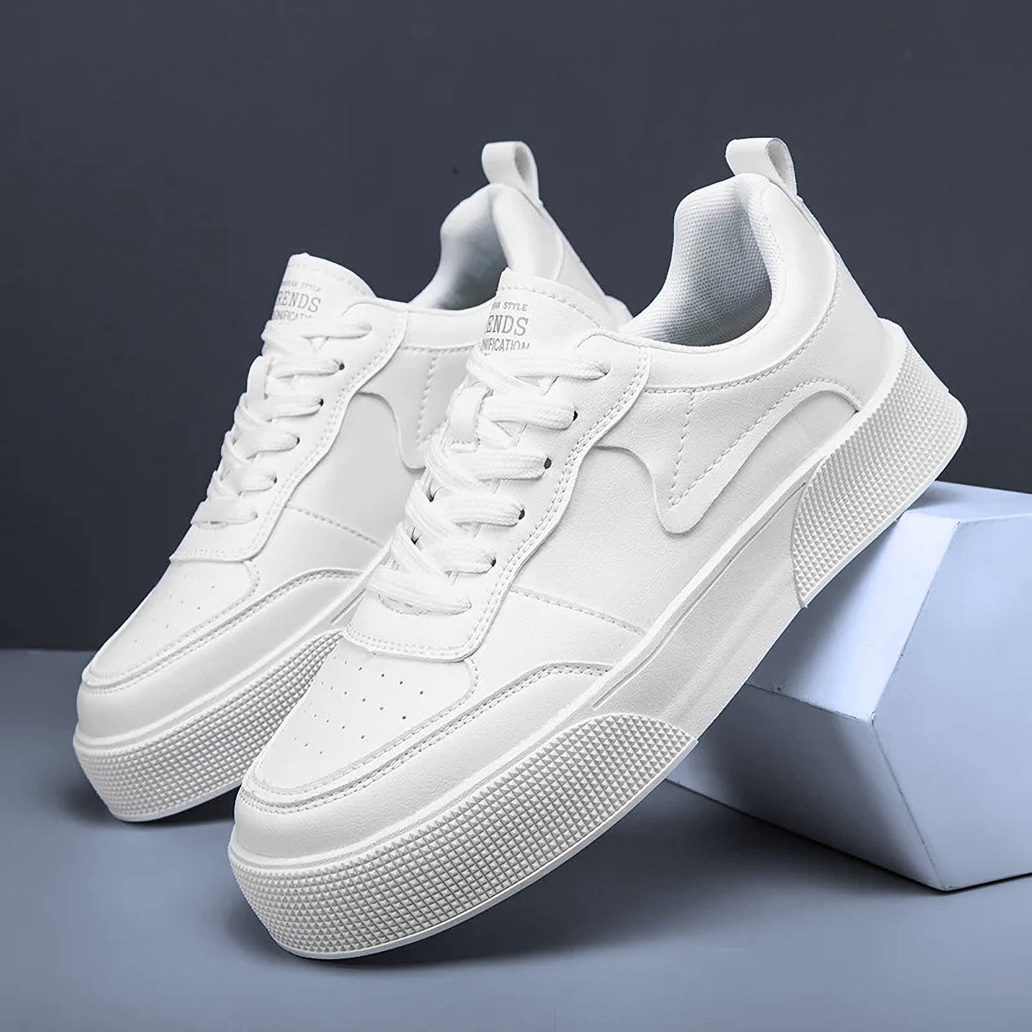 Zapatillas bajas hombre con suela gruesa y acabado liso