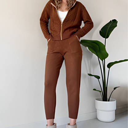 Conjunto Mujer de Punto Suave y Elegante