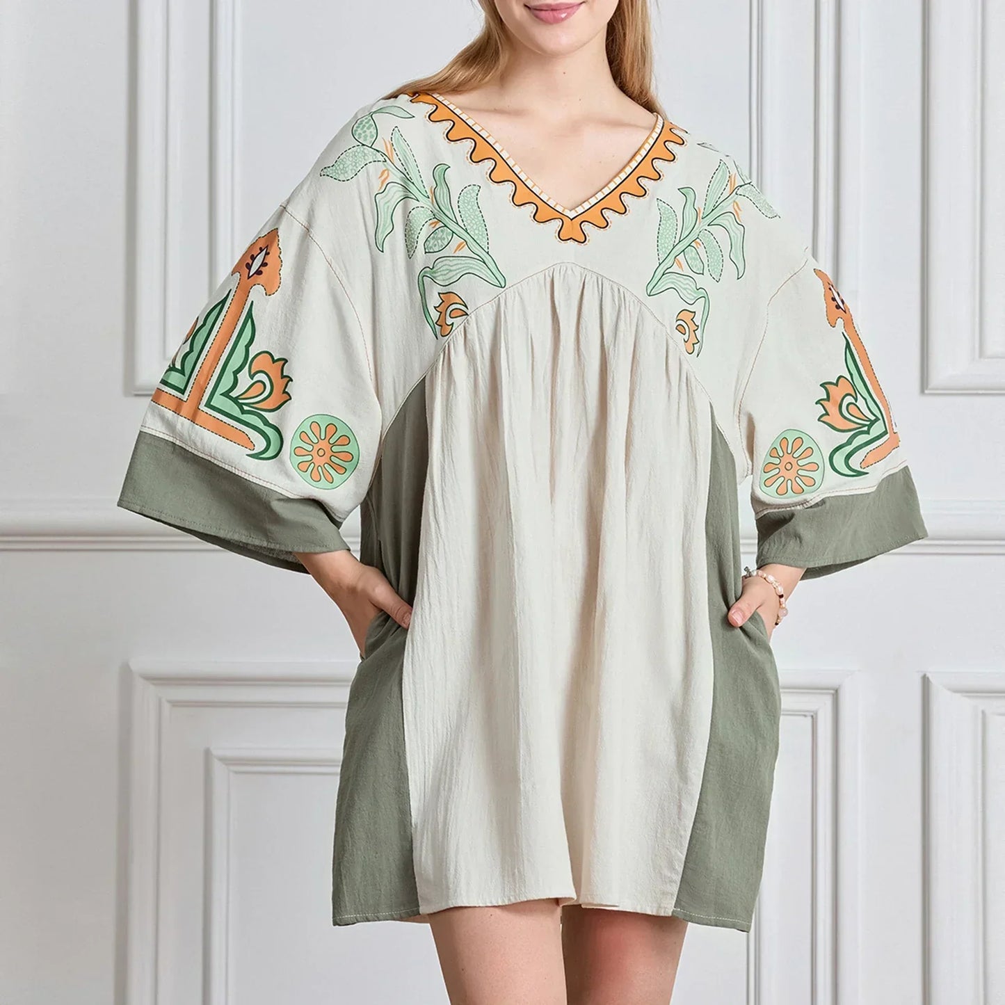 Vestido túnica mujer con bordados escote en V