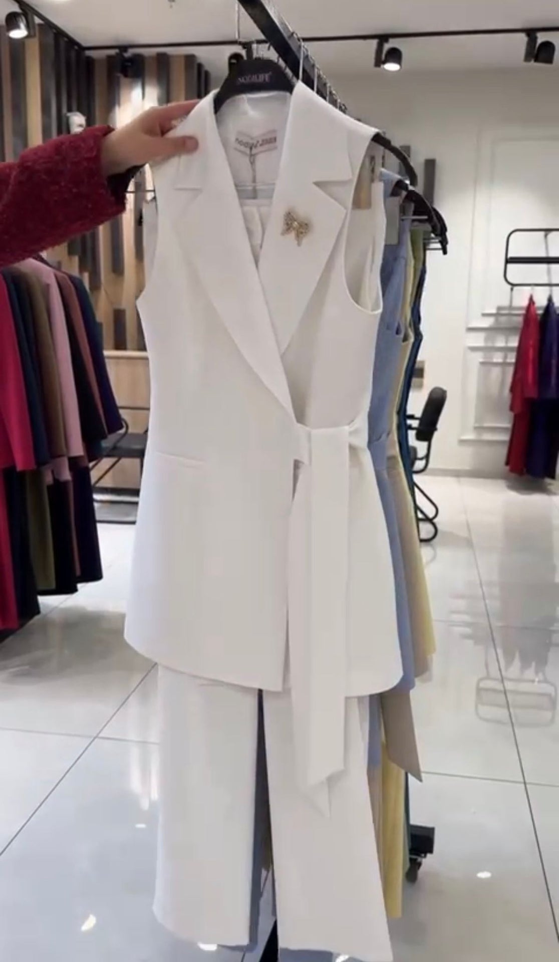 Conjunto Mujer Chaleco y Pantalón Tejido Ajuste Moderno