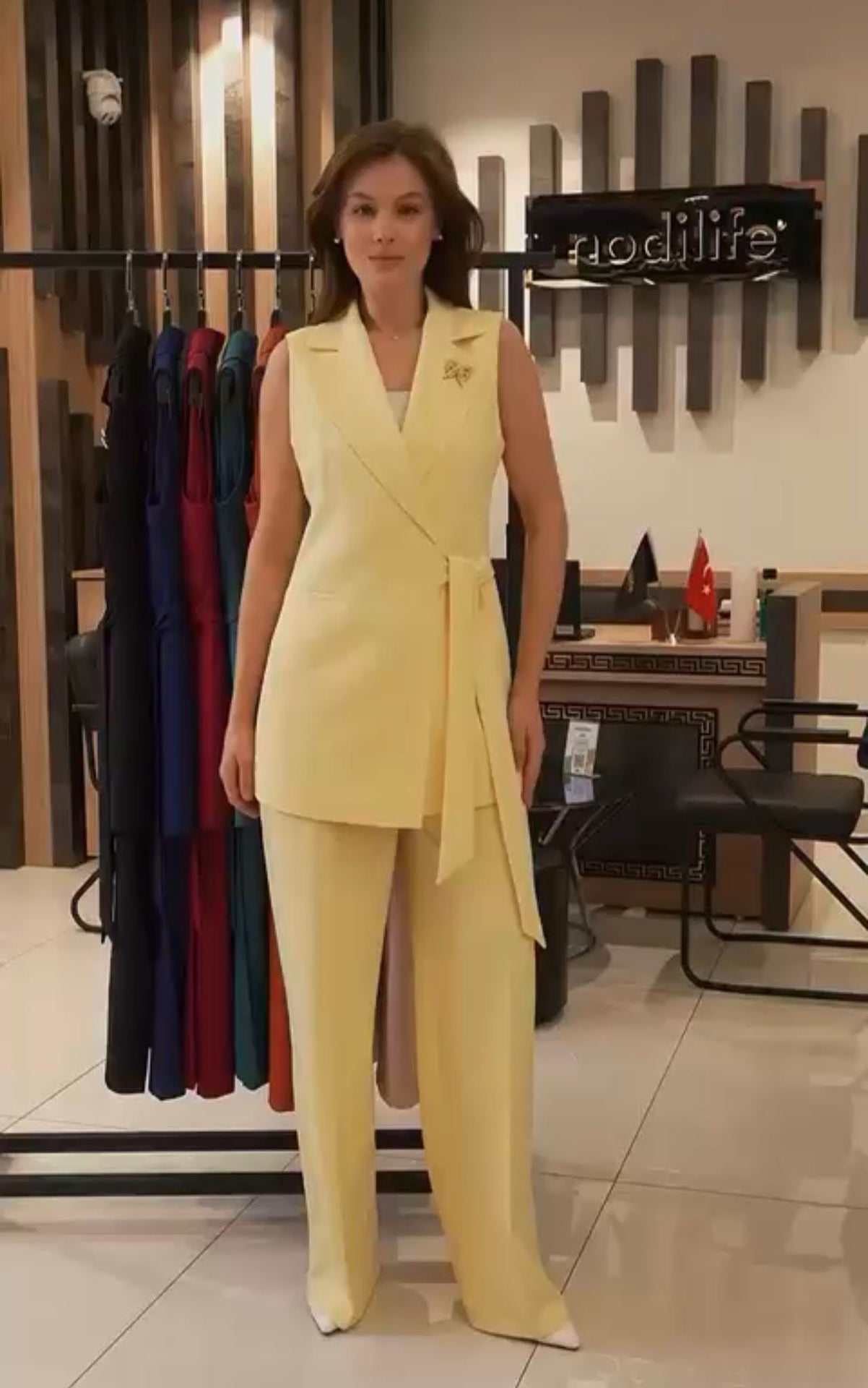 Conjunto Mujer Chaleco y Pantalón Tejido Ajuste Moderno