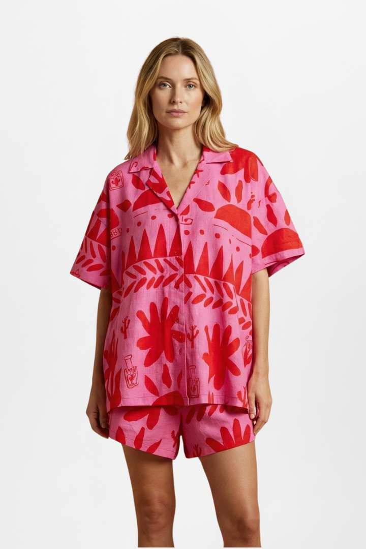Conjunto Mujer de Dos Piezas con Pantalones Cortos Estampados