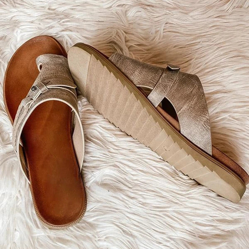Sandalias planas mujer con anillo en dedo y tiras finas